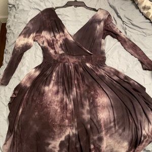 Dark violet , size M . In good conditions